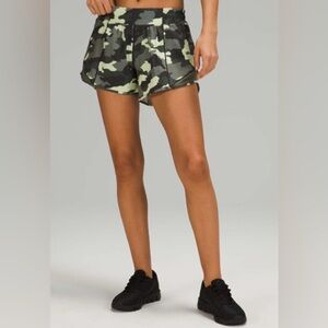 Lululemon Hotty Hot Shorts Camo Size 8 Tall